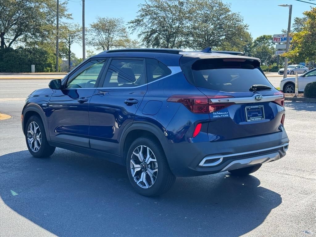 Certified 2021 Kia Seltos EX AWD/4WD image 5