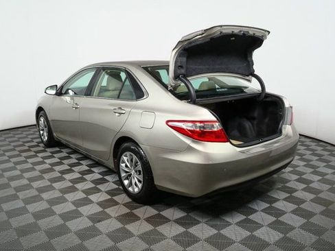 Used 2017 Toyota Camry LE image 23