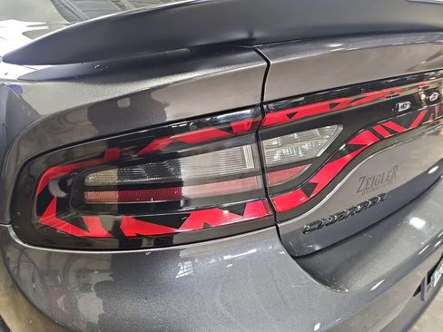 Used 2017 Dodge Charger R/T w/ Blacktop Package image 31