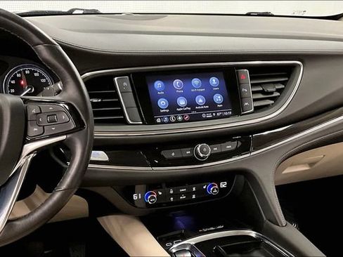 Used 2023 Buick Enclave Essence w/ Sport Touring Edition FWD image 7