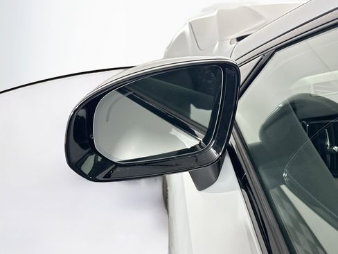 Used 2025 Volvo XC60 B5 Plus image 16