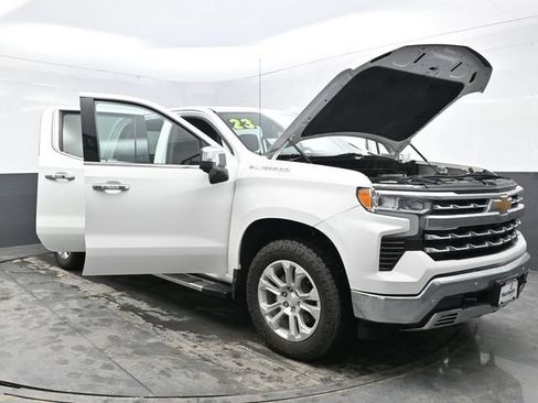 Used 2023 Chevrolet Silverado 1500 LTZ AWD/4WD image 39