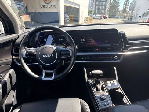 Certified 2025 Kia Sportage EX w/ Premium Package FWD image 17