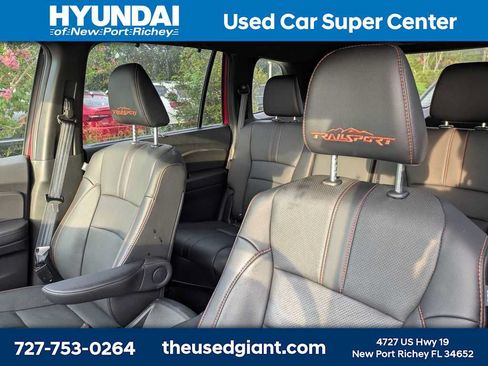 Used 2023 Honda Passport TrailSport image 3