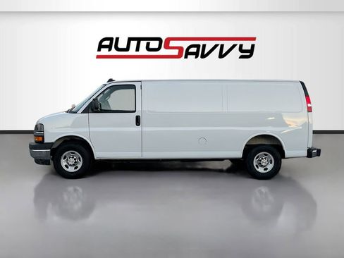 Used 2025 Chevrolet Express 2500 Extended w/ Driver Convenience Package RWD image 4