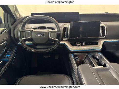 Used 2025 Ford Expedition Max Platinum w/ Driver's Package AWD/4WD image 16