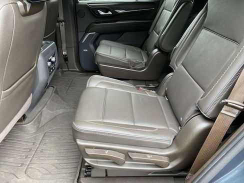 Used 2021 GMC Yukon Denali w/ Denali Premium Package image 19