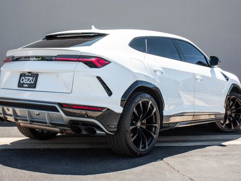 Used 2020 Lamborghini Urus image 31