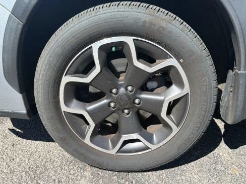 Used 2013 Subaru Crosstrek 2.0i Limited AWD/4WD image 9