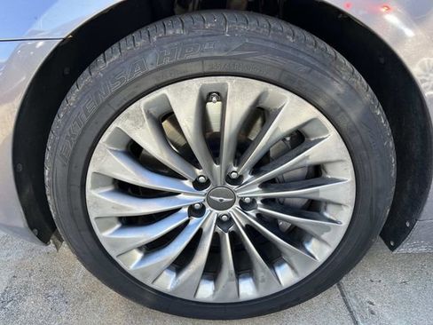 Used 2018 Genesis G90 3.3T Premium image 5