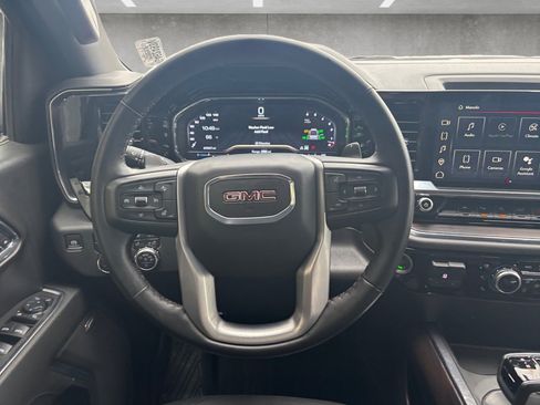 Certified 2024 GMC Sierra 1500 SLT image 25