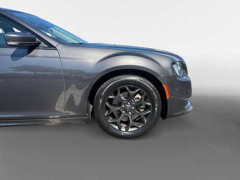 Certified 2022 Chrysler 300 Touring L w/ Popular Equipment Group AWD/4WD image 17