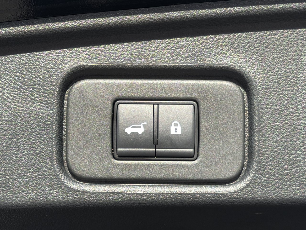 Certified 2025 Nissan Pathfinder SV w/ SV Premium Package FWD image 26