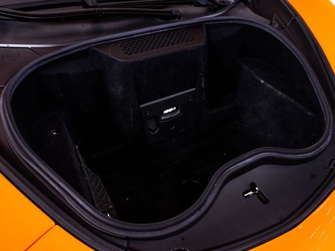 Used 2020 McLaren 600LT Spider RWD image 27