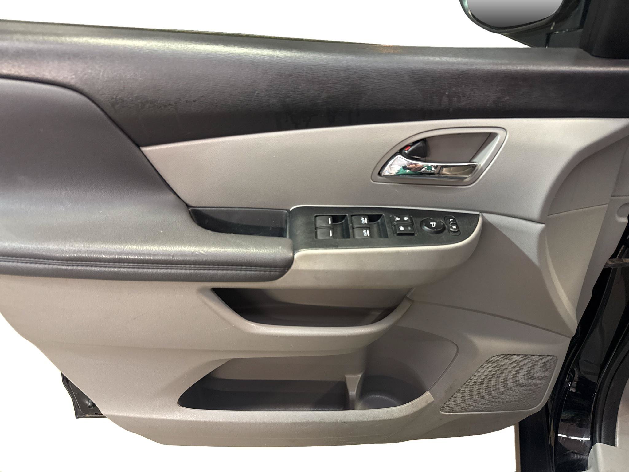 Used 2016 Honda Odyssey EX-L image 9