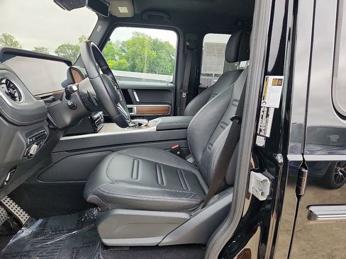 Used 2024 Mercedes-Benz G 550 image 5