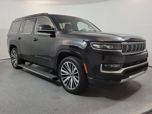 Used 2022 Jeep Grand Wagoneer Series III w/ Rear Seat Video Group 1 AWD/4WD image 1