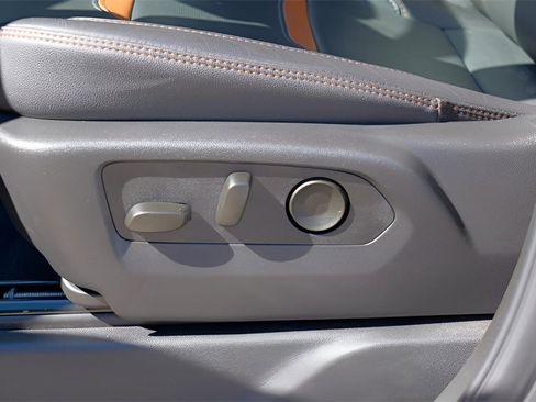 New 2025 GMC Sierra 2500 AT4 w/ AT4 Premium Plus Package image 20