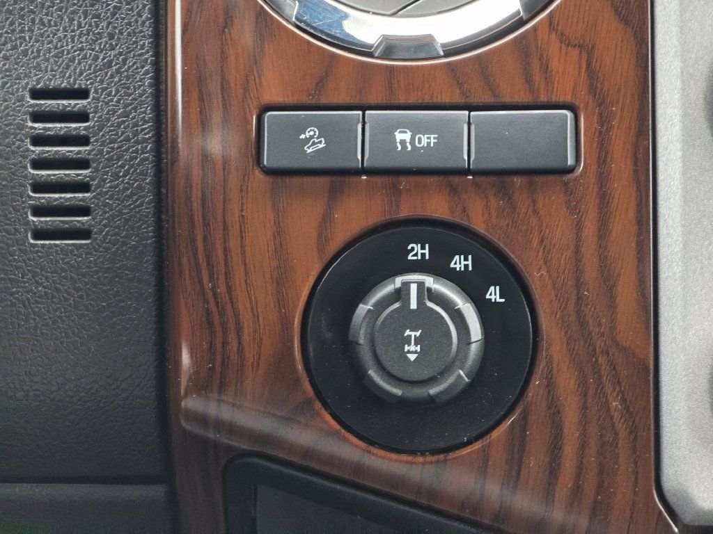 Used 2014 Ford F250 Lariat w/ Chrome Package AWD/4WD image 17