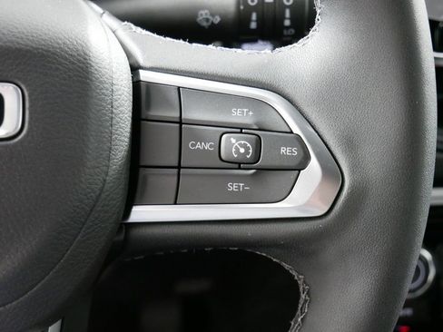 Used 2024 Jeep Compass Latitude w/ Convenience Group image 32