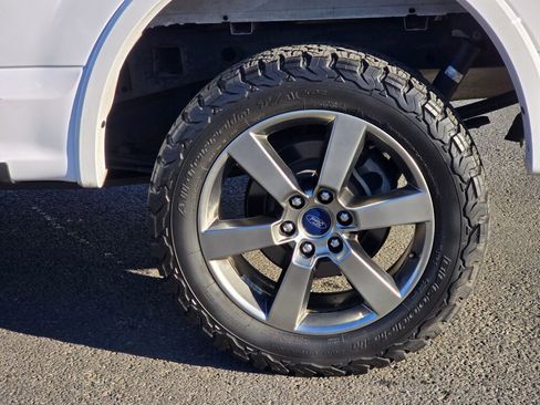 Used 2016 Ford F150 XLT w/ Equipment Group 302A Luxury image 11