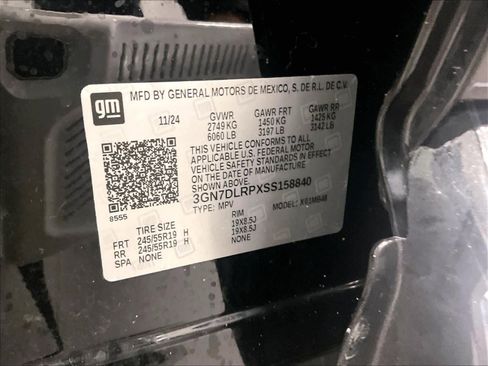 Used 2025 Chevrolet Equinox EV LT w/ Convenience Package image 36