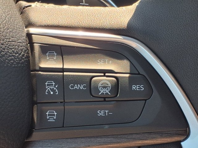 New 2027 Jeep Grand Cherokee Altitude RWD image 11