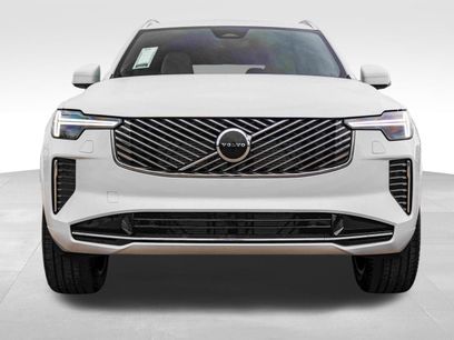 New 2026 Volvo XC90 B5 Core