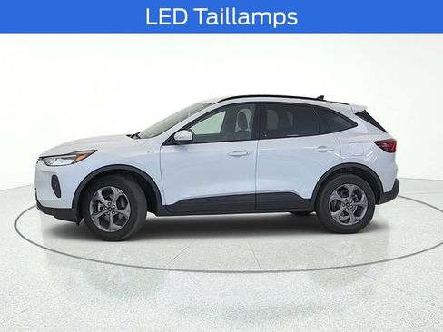 Used 2025 Ford Escape ST-Line Select AWD/4WD image 2