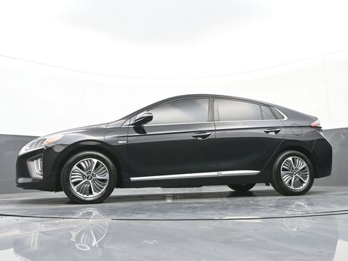Used 2020 Hyundai Ioniq Limited image 40