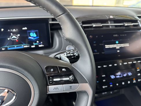 Used 2024 Hyundai Tucson Limited image 32