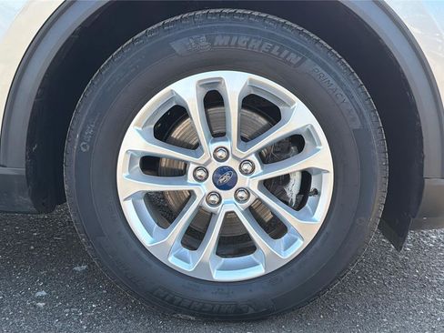 Used 2022 Ford Escape SE image 24