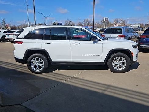 Used 2024 Jeep Grand Cherokee Limited image 4