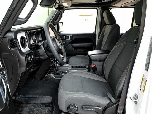 Used 2024 Jeep Wrangler Sport S image 4