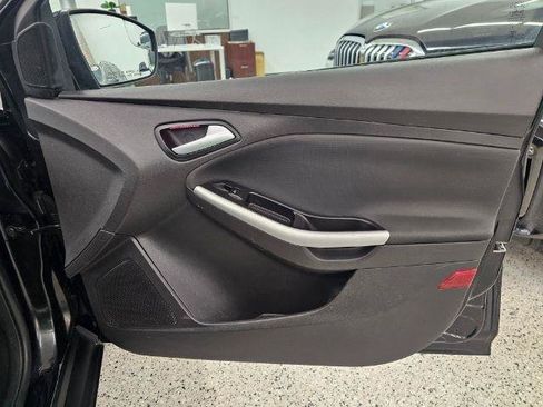 Used 2013 Ford Focus SE FWD image 27