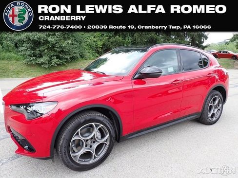 New 2025 Alfa Romeo Stelvio Sprint image 1