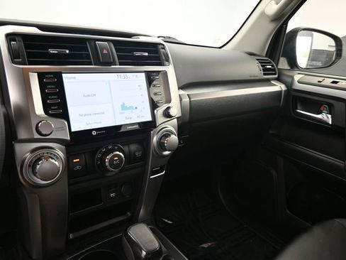 Used 2022 Toyota 4Runner TRD Sport w/ Technology Package AWD/4WD image 18