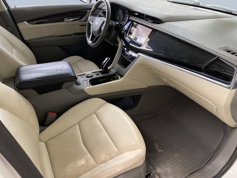 Used 2021 Cadillac XT6 Premium Luxury FWD image 35