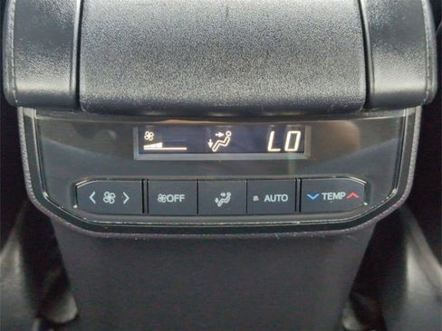 Used 2023 Toyota Highlander XSE image 21