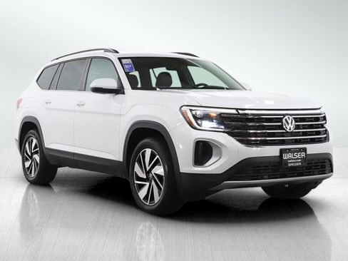 Used 2025 Volkswagen Atlas SE AWD/4WD image 8