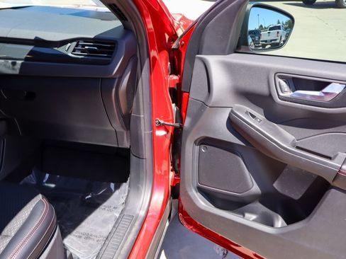 Used 2025 Ford Escape ST-Line w/ Tech Pack #1 AWD/4WD image 9
