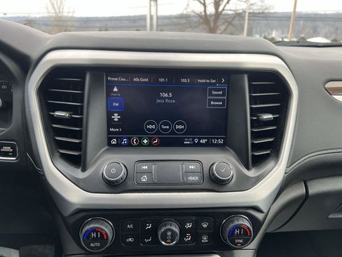 Certified 2023 GMC Acadia SLE w/ Driver Convenience Package image 13