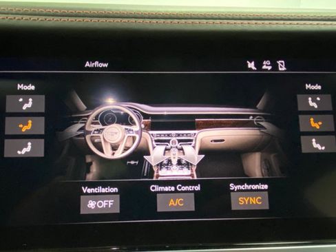Used 2021 Bentley Flying Spur V8 AWD/4WD image 28