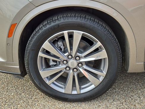 Used 2022 Cadillac XT6 Premium Luxury w/ Platinum Package image 11