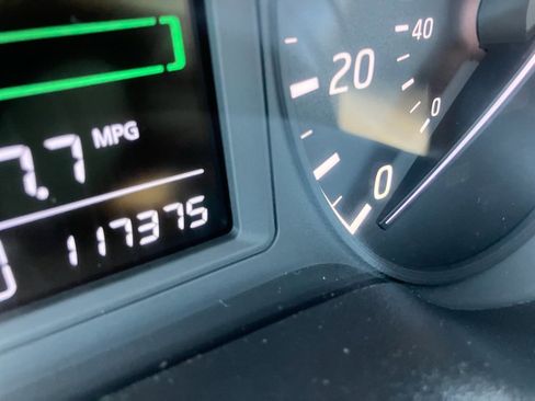 Used 2015 Nissan Sentra S image 11