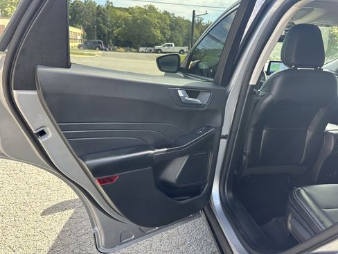 Used 2022 Ford Escape SEL image 20