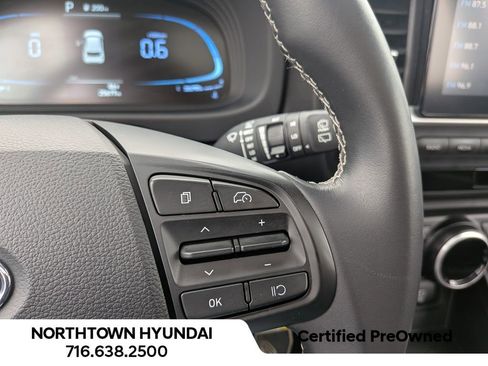 Certified 2023 Hyundai Venue SEL image 20