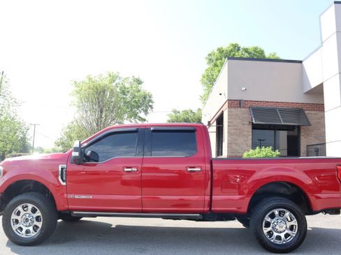 Used 2020 Ford F350 Platinum image 9