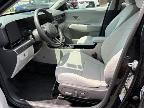 Certified 2025 Hyundai Kona SEL FWD image 13
