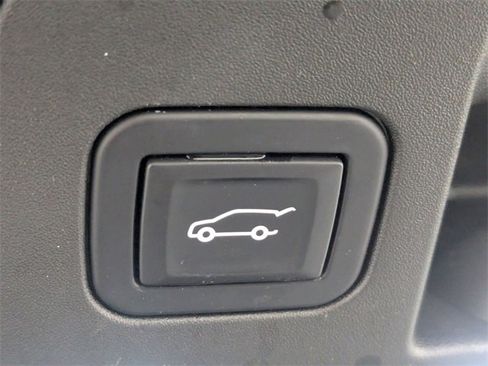 Used 2021 Buick Envision Avenir w/ Technology Package II image 32